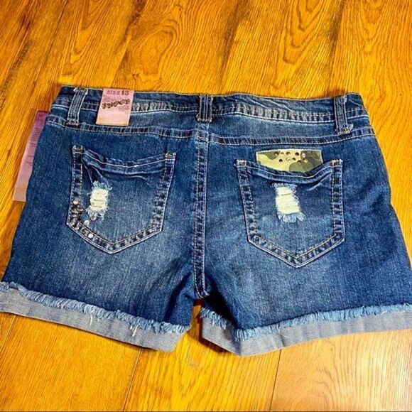 TRUCE DESTROYED JEAN SHORTS WITH CAMO DETAILING 13 JRS NWT - Picture 8 of 13